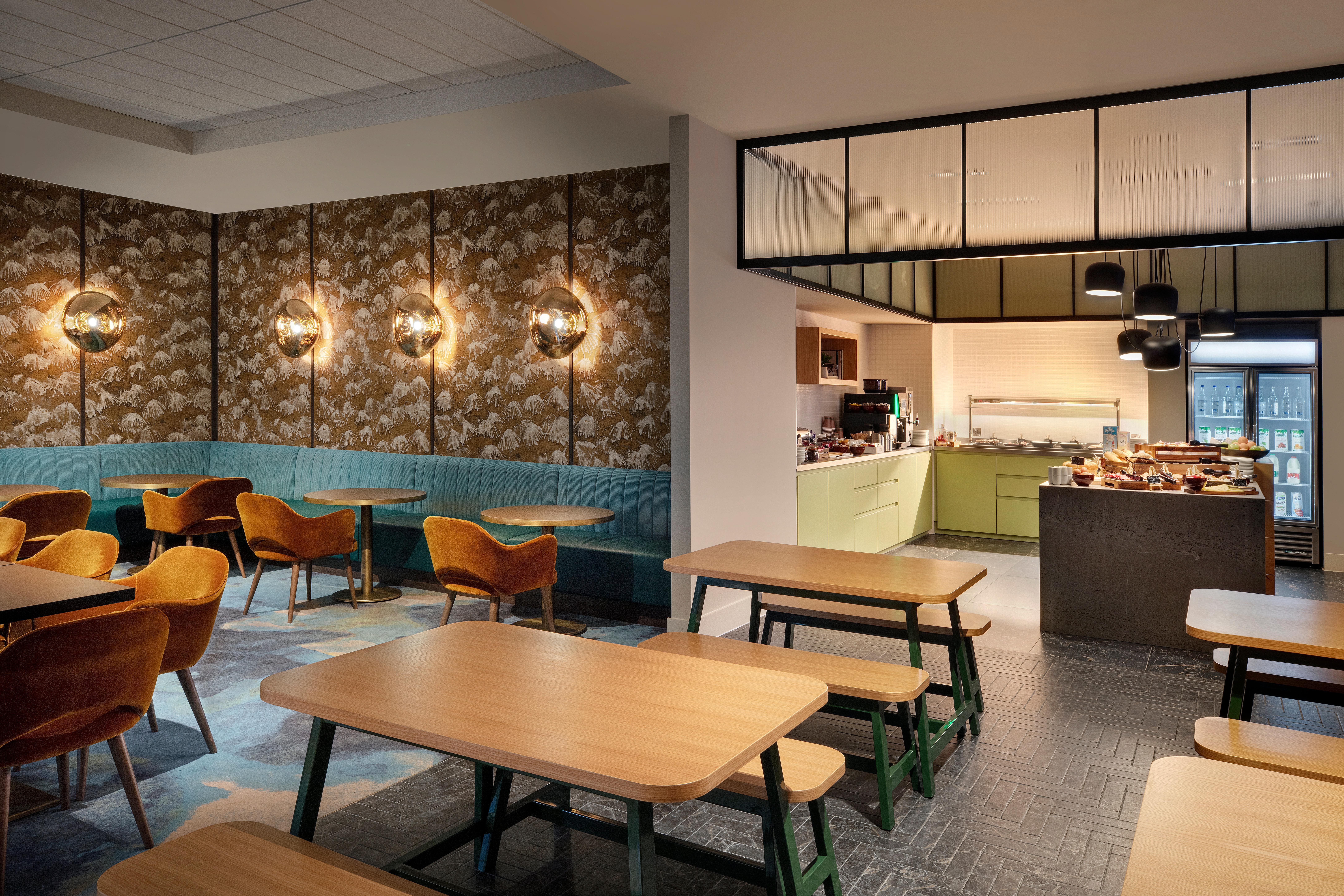 Staybridge London Heathrow - Bath Road, An Ihg Hotel 4*